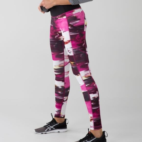 Lululemon Speedo Tight IV Pigment Wind Berry Black Size 8 Leggings - Picture 1 of 6